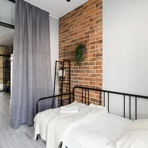 pozna-sowia-apartment-with-balcony-by-renters.poznan-hotels.com/