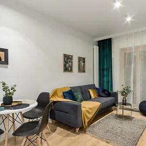 mennica-residence-chic-apartment.warsawhotelspoland.com/